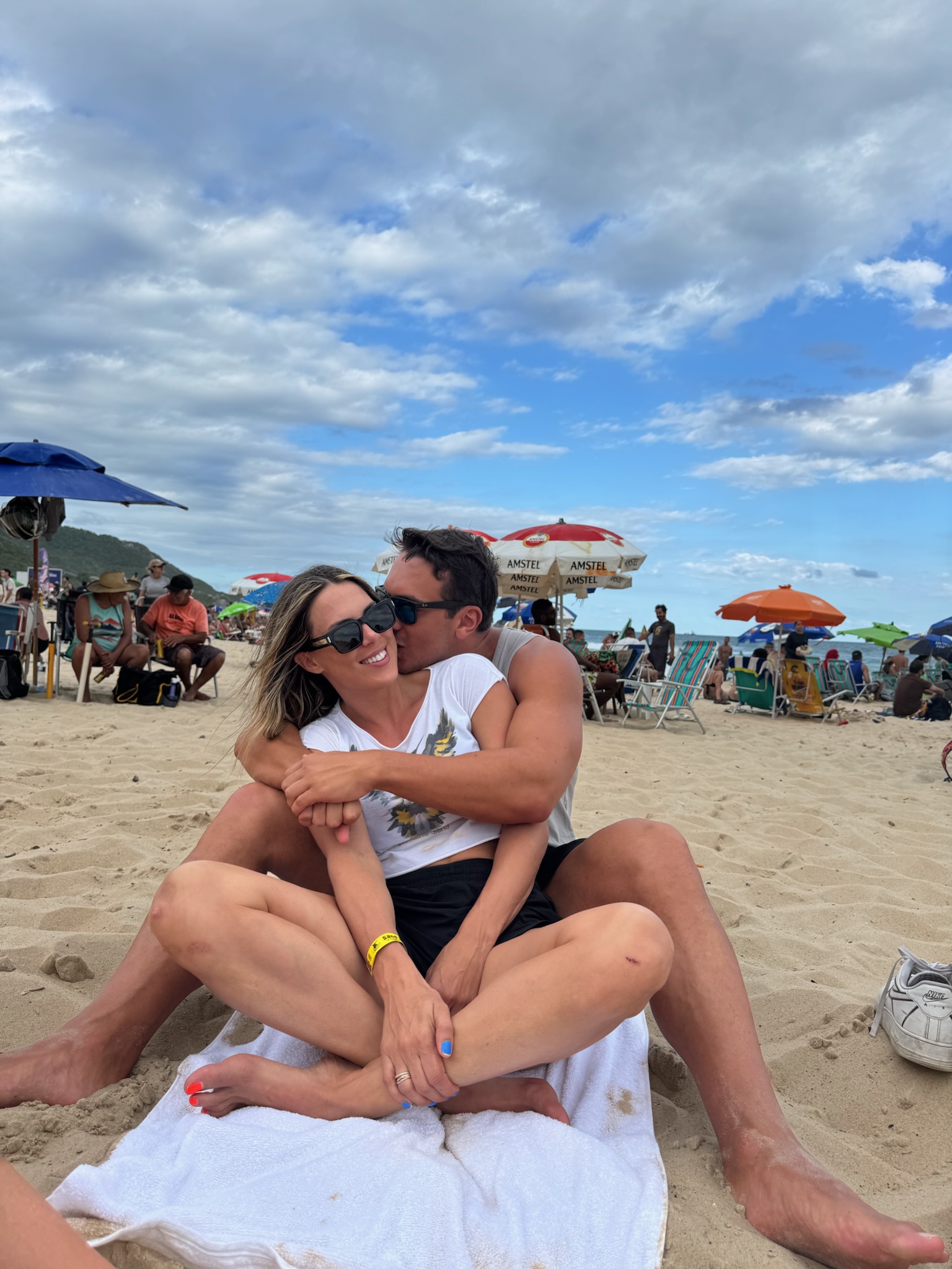 A kiss on the beach