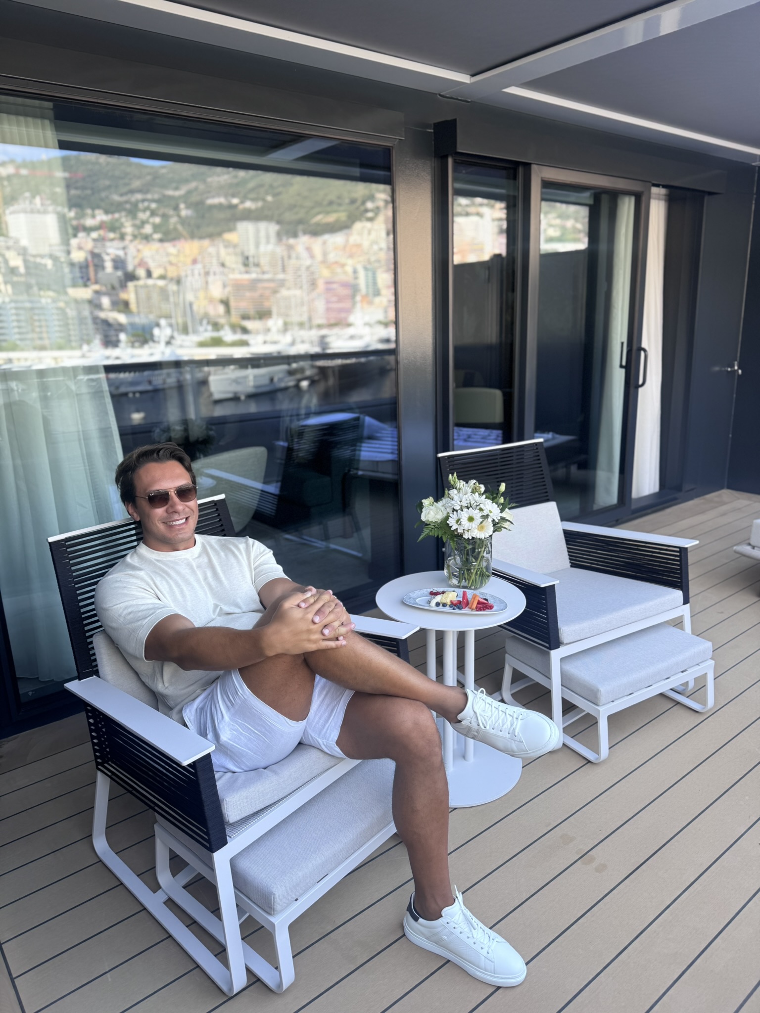 A relaxed morning on the terrace in Monaco